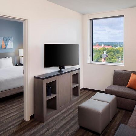 Отель Hyatt House Augusta Downtown Экстерьер фото