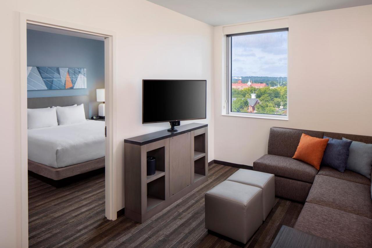 Отель Hyatt House Augusta Downtown Экстерьер фото